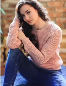 Elite escort service in Malshiras for home and hotel visits